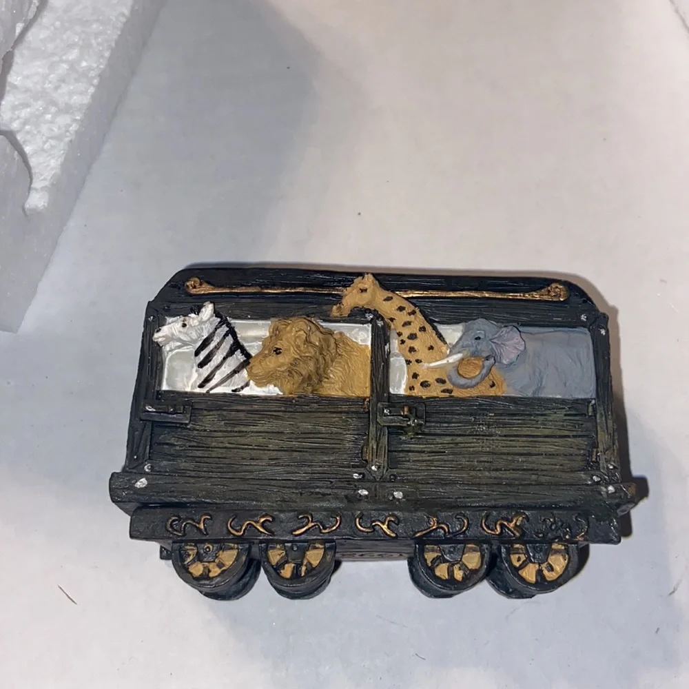 New in box vintage Home Towne Express 1998 Edition Circus Express by JC Penny